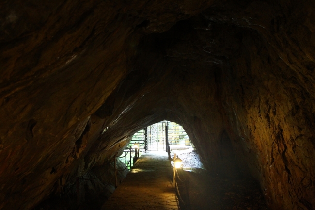 Sıcaktan bunalanlar soluğu Dupnisa Mağarası’nda alıyor